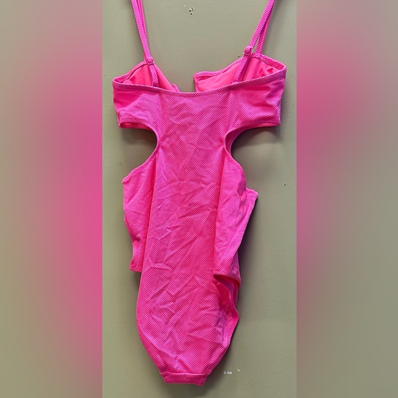 Aerie Swimsuit One Piece Swimsuits Pique V Wire Cut Out One Piece size M (b6) - Picture 2 of 4